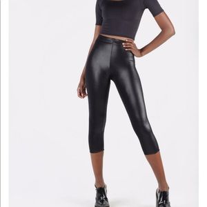 XS Blackmilk High Waisted 3/4 Wet Look Leggings
